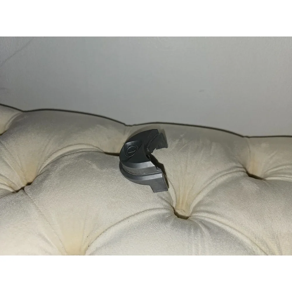 OEM‎ Dyson DC07 Vacuum Genuine Used Part On Off Power Switch Cover Button